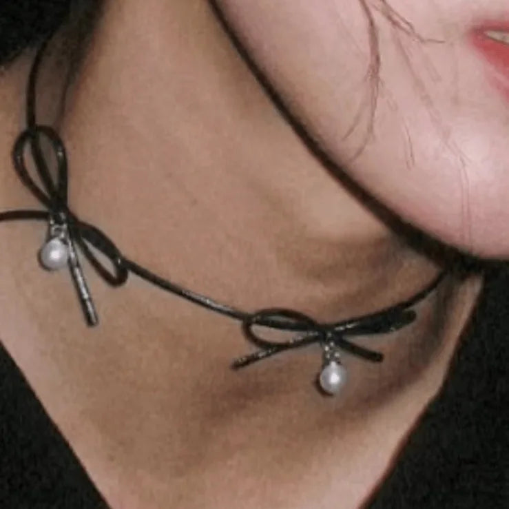 Pearl Bow Pendant Choker Necklace
