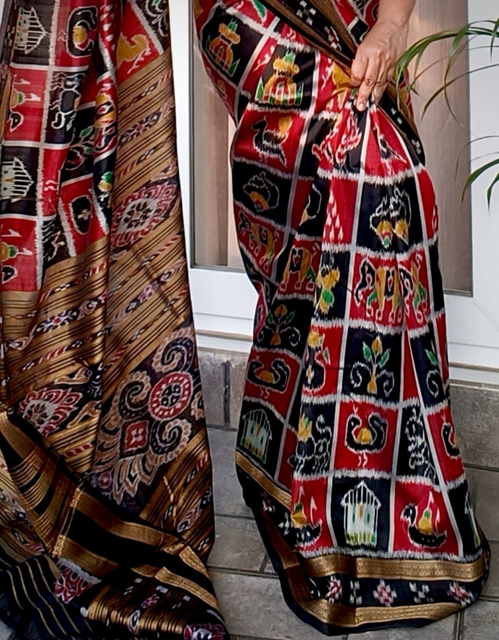 Black Single Pasapali Border With Box Nabakoti Design KHandua Silk Saree