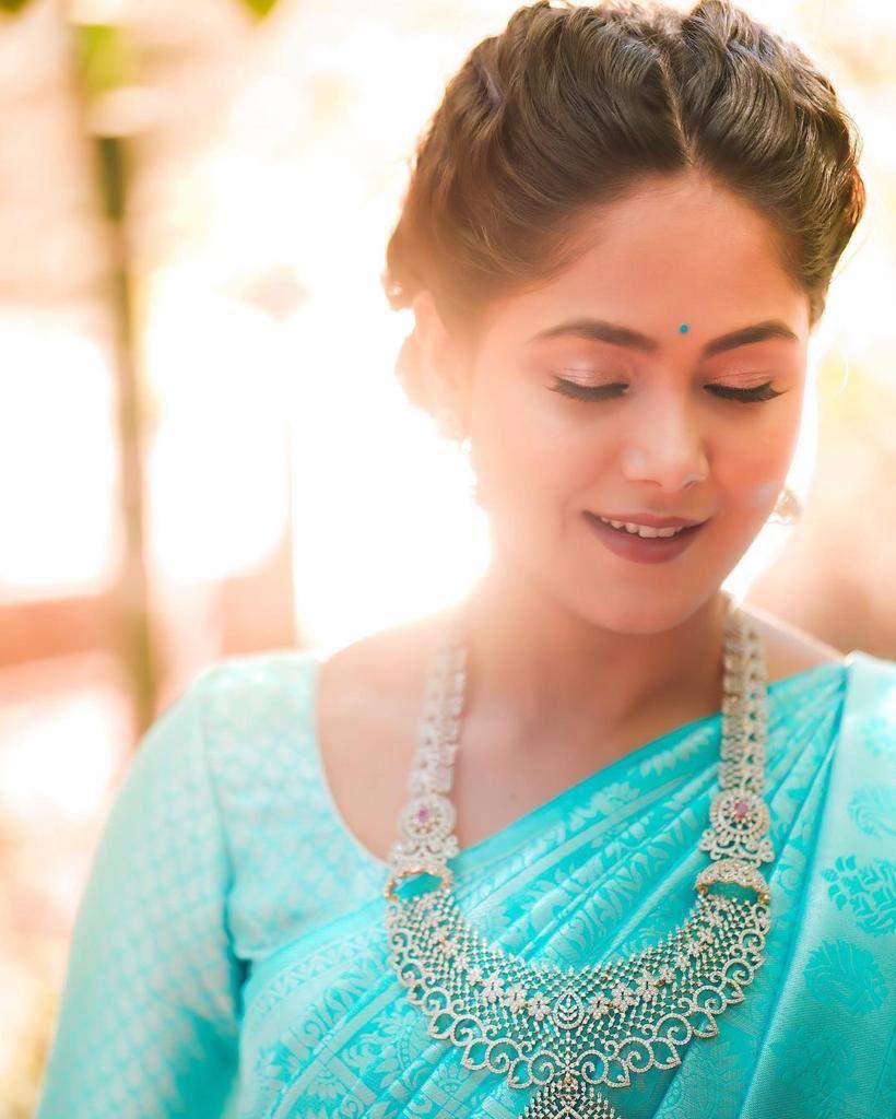 Soft Lichi Silk Jacqard Saree With Blouse