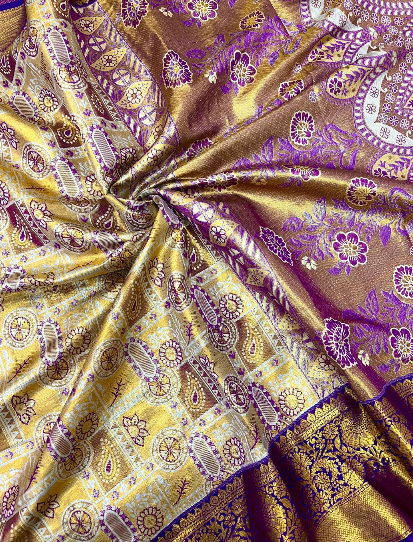 Pure kanchipuram silk Saree with allover zari woven floral design brocade weaves