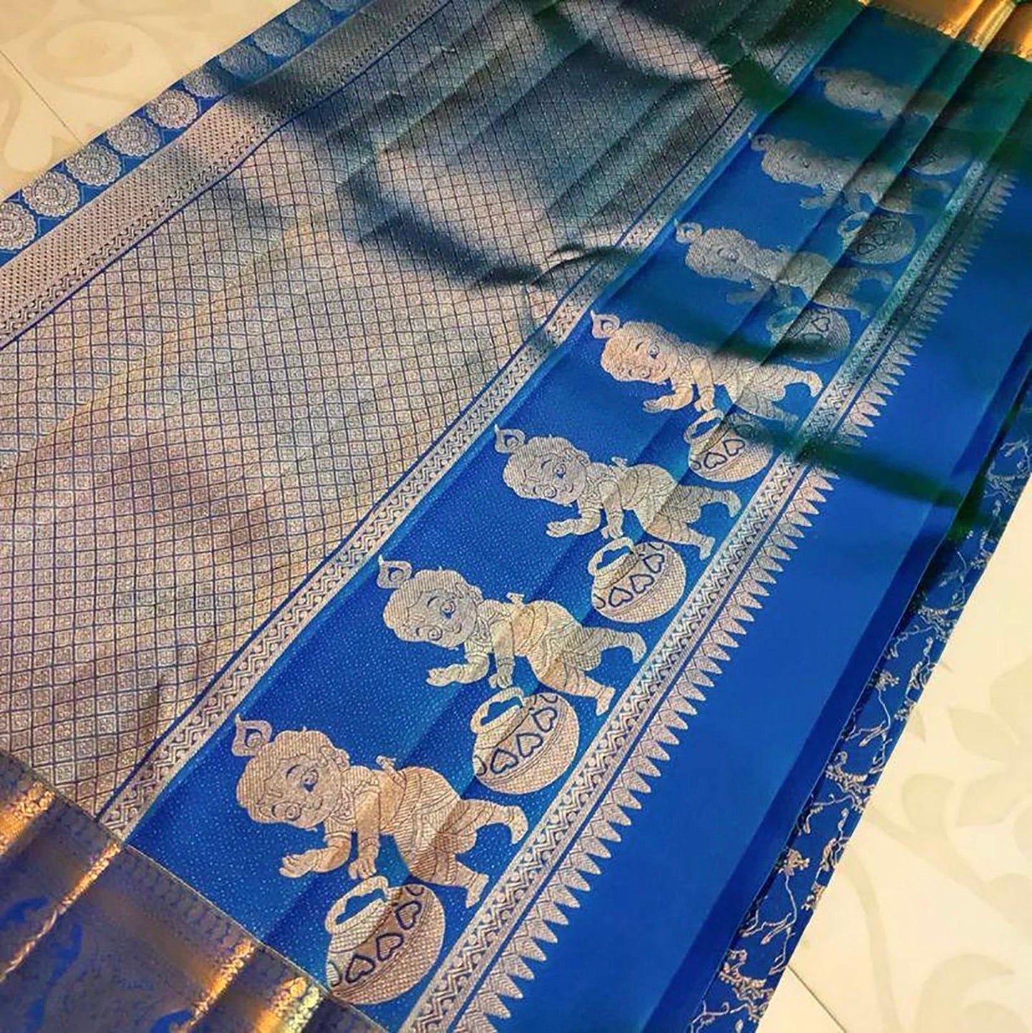 Designer Soft Lichi Silk Saree With Jacquard Work & Beautiful Rich Pallu