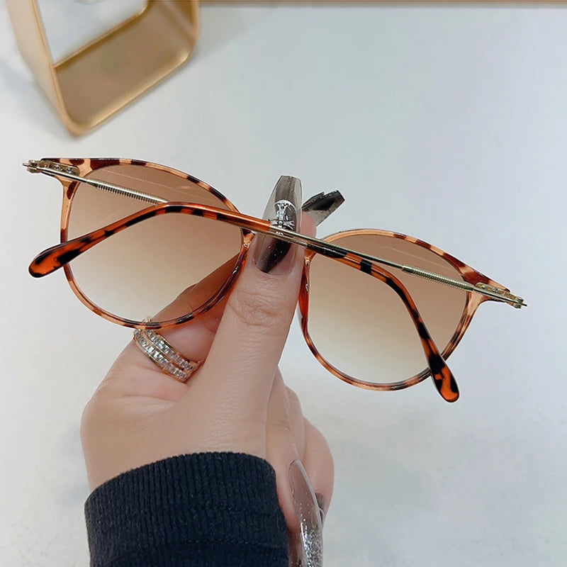 Round Vintage Sunglasses for Women