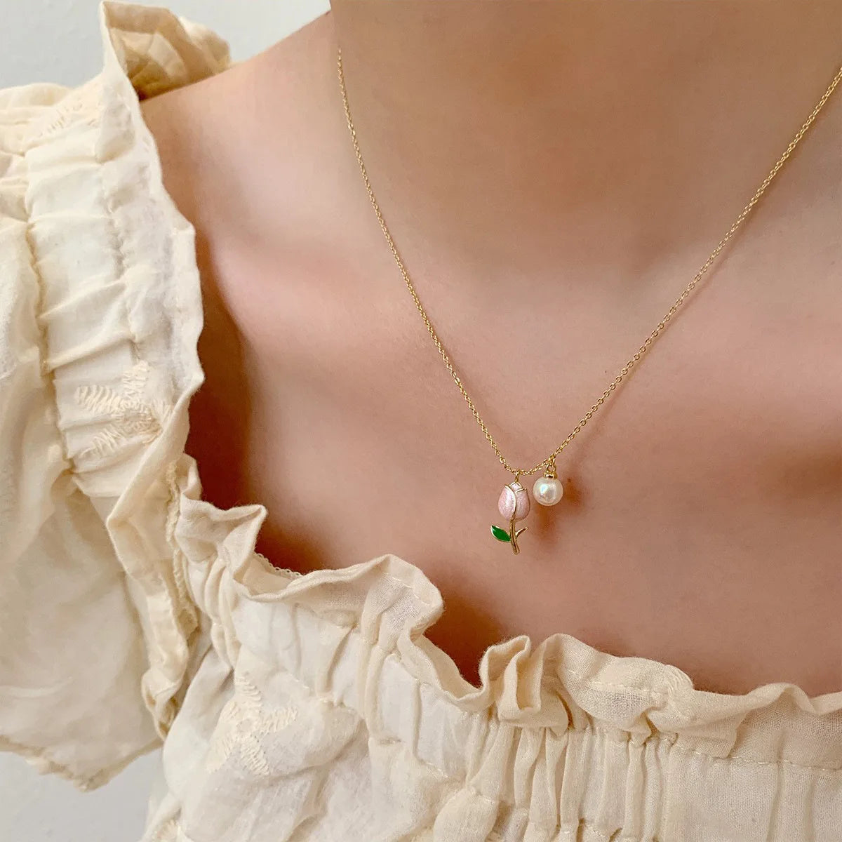 Tulip Flower Pendant Necklace