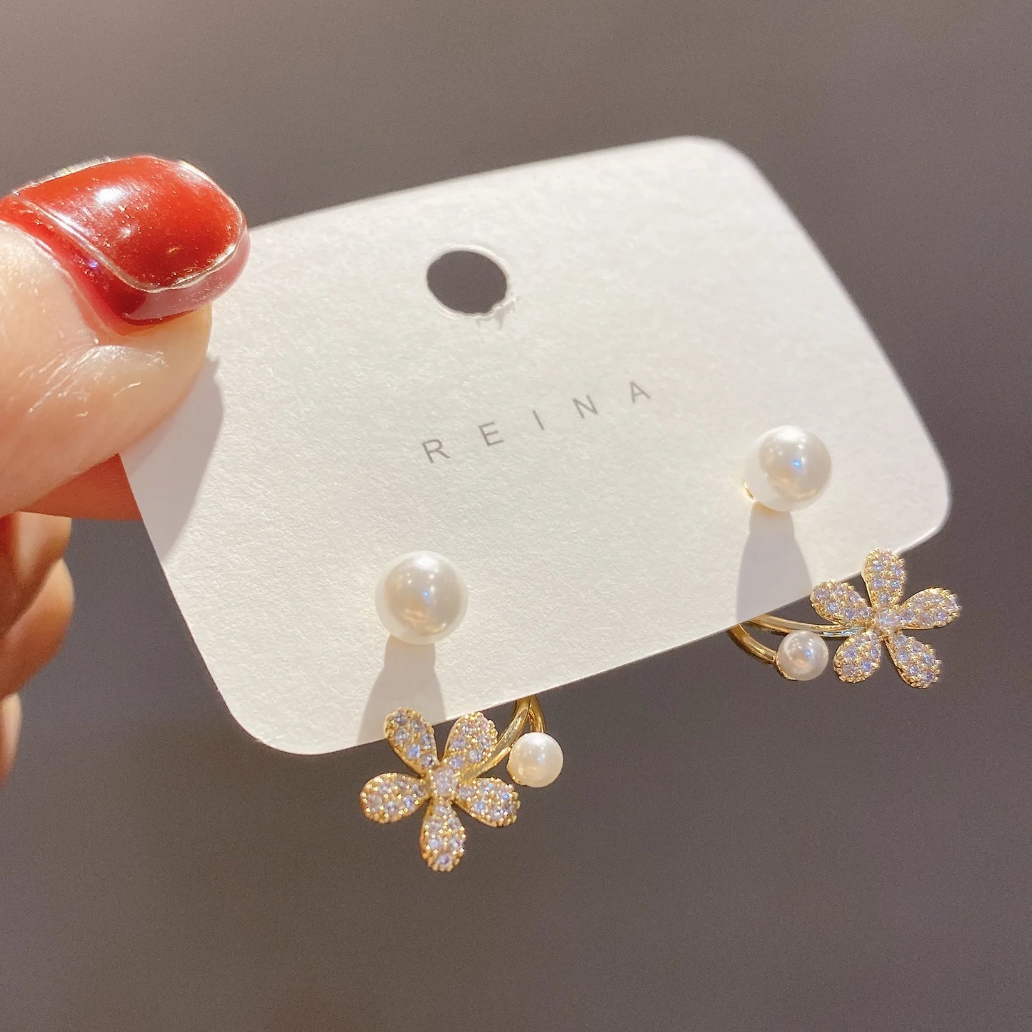 Back Hanging High Class Butterfly Imitation Pearl Earrings