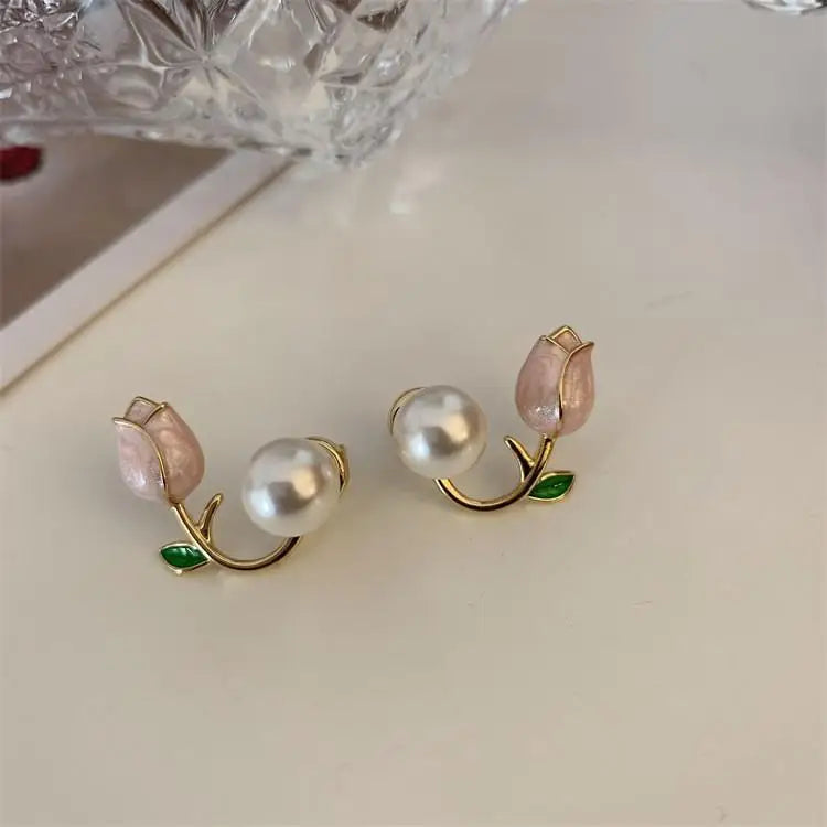 Back Hanging High Class Butterfly Imitation Pearl Earrings