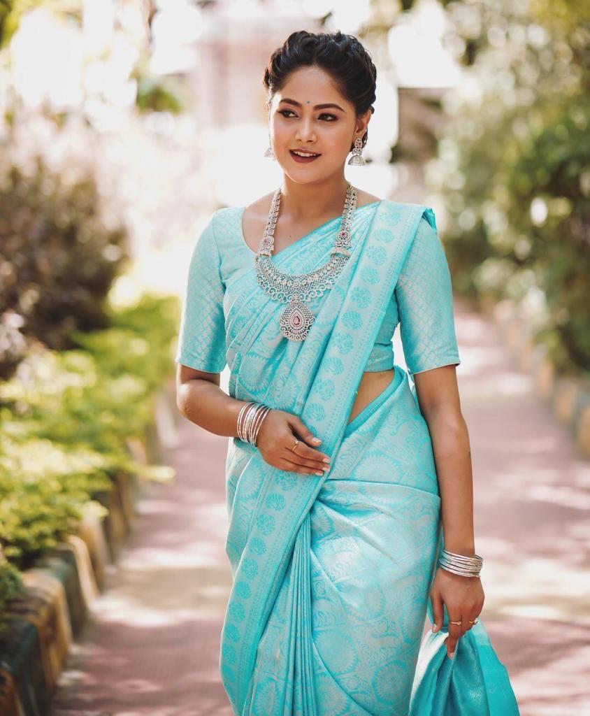 Soft Lichi Silk Jacqard Saree With Blouse