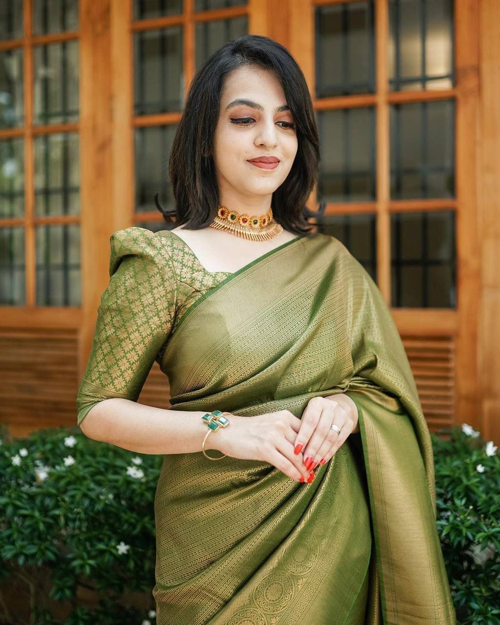 Soft Lichi Silk Blend Jacquard Work & Beautiful Rich Pallu Saree
