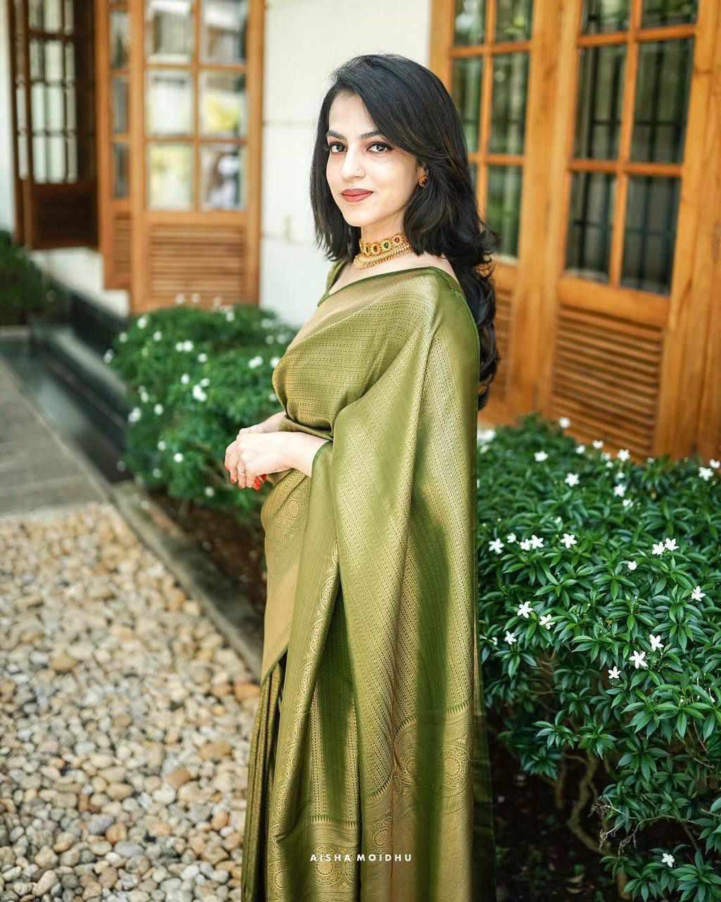 Soft Lichi Silk Blend Jacquard Work & Beautiful Rich Pallu Saree