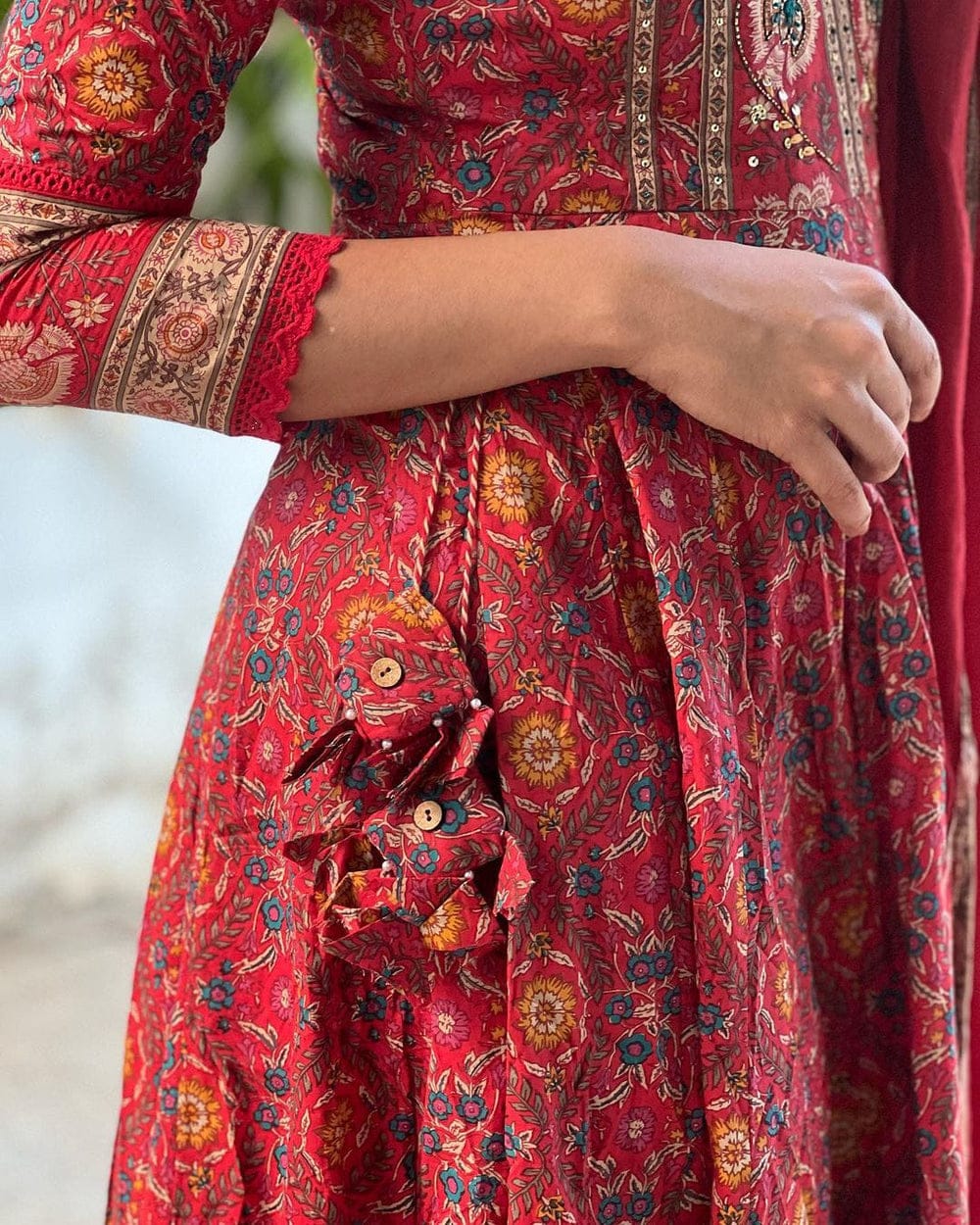 Hand embroidered & Zari Weaving Flared kurta pant with dupatta