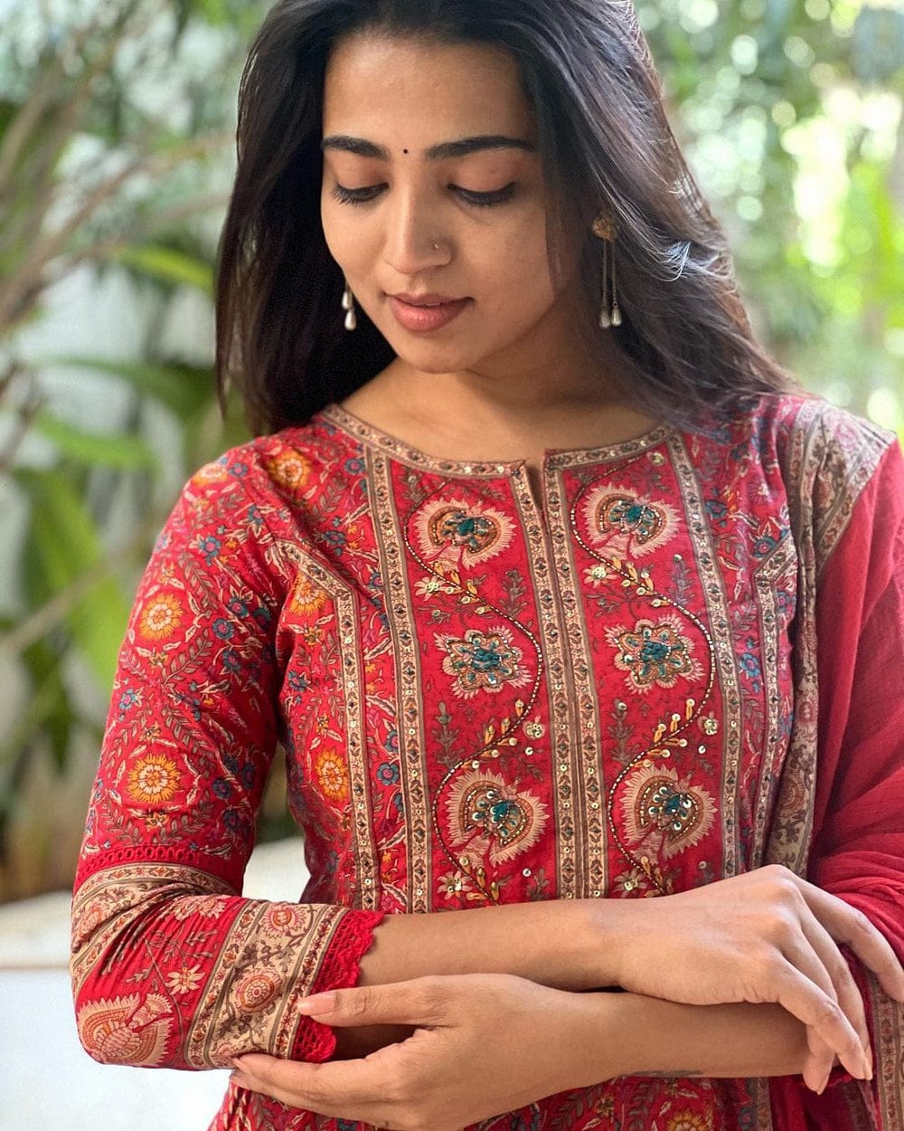 Hand embroidered & Zari Weaving Flared kurta pant with dupatta