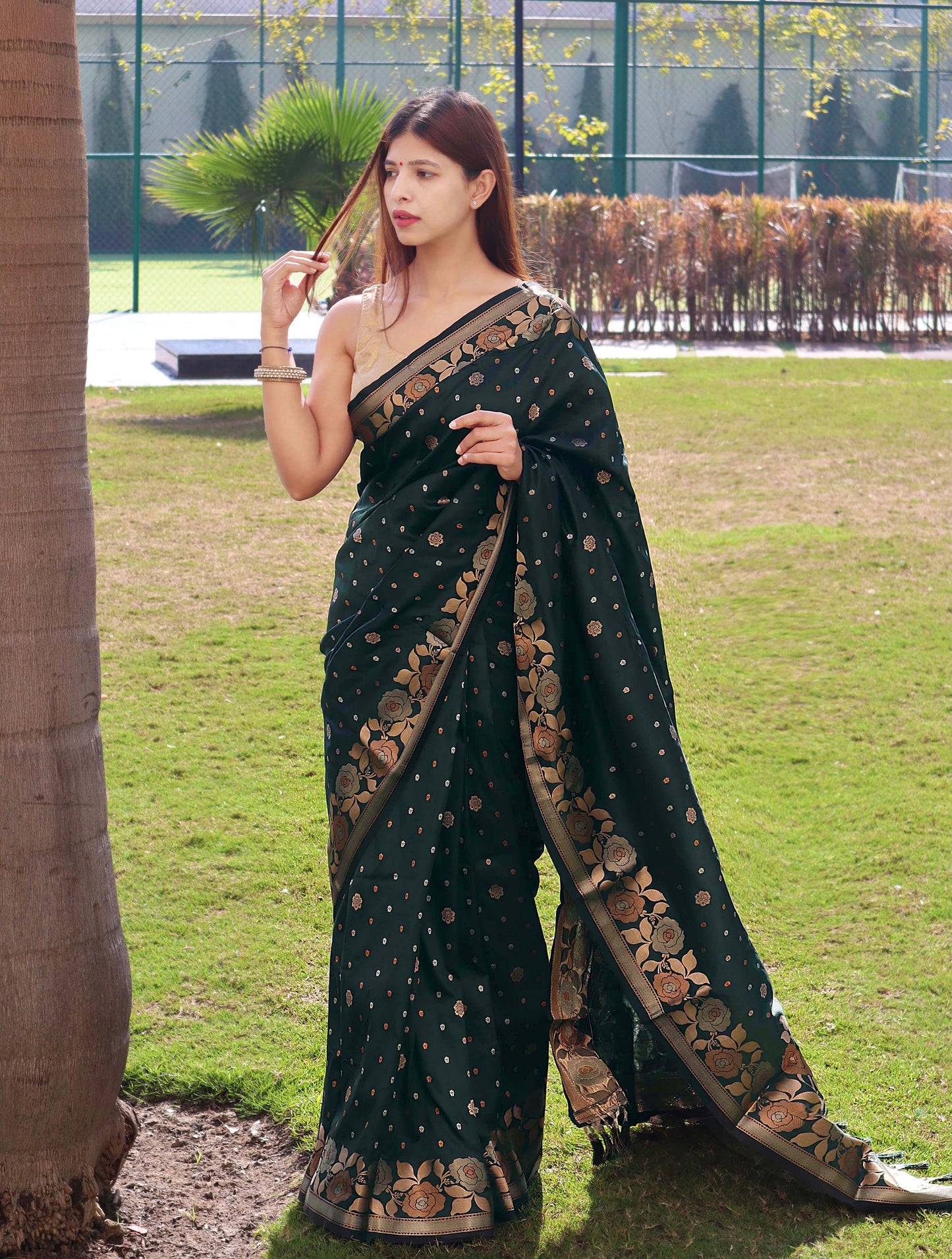 Silk Blend Saree with Copper and Golden Zari Weaved Border and Rich Pallu