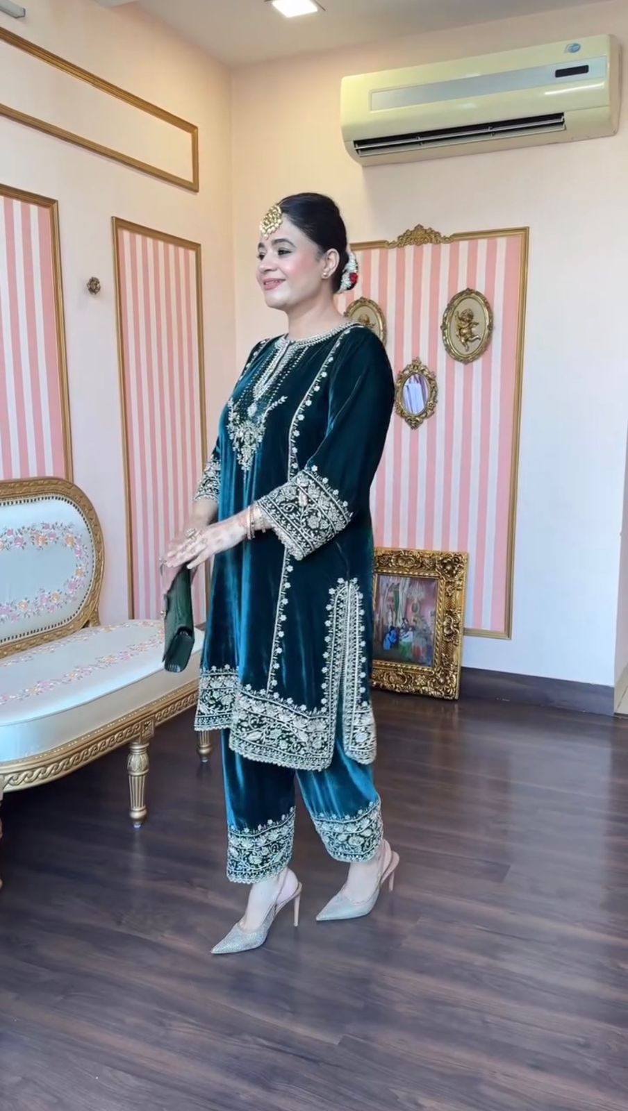 Velvet Embroidered Suit Set with Sequence Work