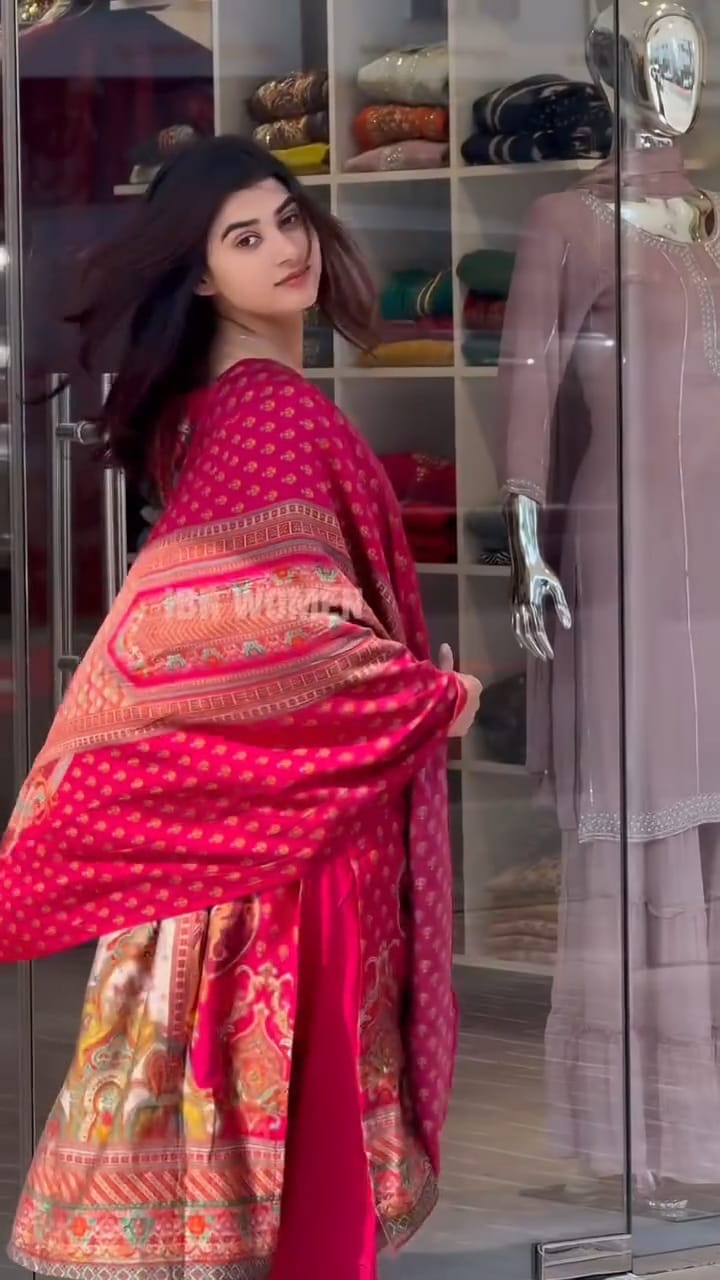 Lilac Muslin Pakistani Suit